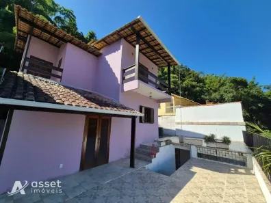 Casa de Condomínio com 4 Quartos à venda, 160m² no Baldeador, Niterói