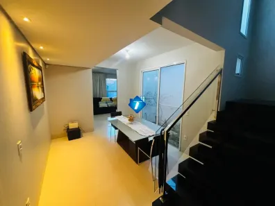 Sobrado com 4 Quartos à venda, 230m² no Alto Umuarama, Uberlândia