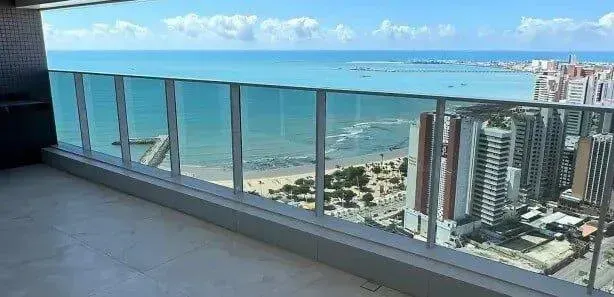 Apartamento com 3 Quartos para alugar, 153m² no Meireles, Fortaleza