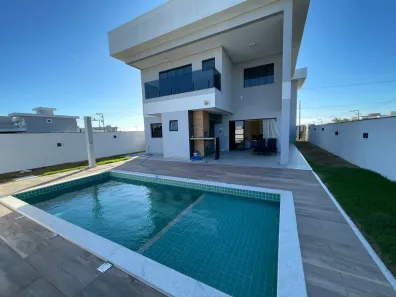 Casa de Condomínio com 3 Quartos para alugar, 220m² no Ogiva, Cabo Frio