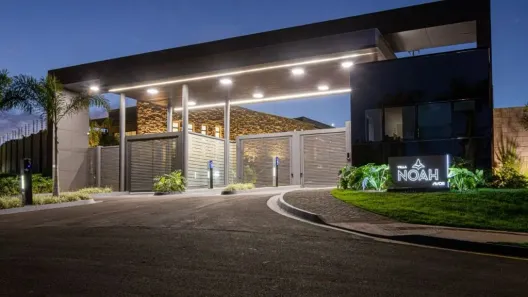 Casa de Condomínio com 3 Quartos à venda, 135m² no Gleba Fazenda Palhano, Londrina