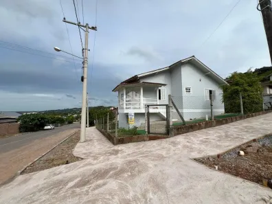 Casa com 3 Quartos à venda, 202m² no Arroio Grande, Santa Cruz do Sul