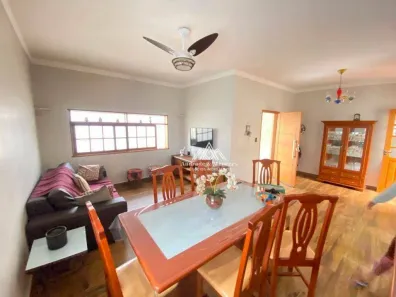 Casa com 7 Quartos à venda, 215m² no Centro, Ribeirão Preto