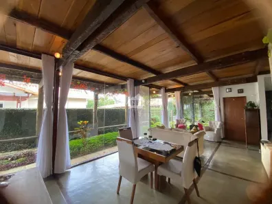 Casa com 2 Quartos à venda, 157m² no Alto dos Pinheiros, Juiz de Fora