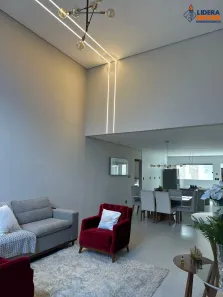 Casa com 4 Quartos para alugar, 600m² no Serraria Brasil, Feira de Santana