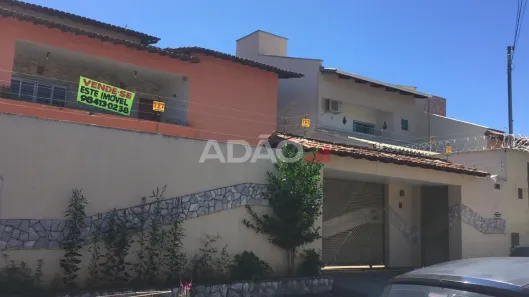 Casa com 3 Quartos à venda, 350m² no Jardim América, Goiânia