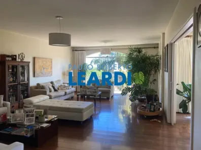 Sobrado com 4 Quartos à venda, 401m² no Vila Madalena, São Paulo