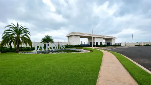 Lote/Terreno à venda, 250m² no Recreio dos Bandeirantes, Uberaba