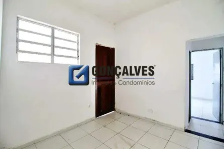 Casa com 1 Quarto para alugar, 30m² no Vila Metalúrgica, Santo André