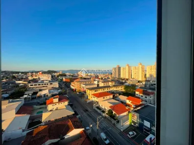 Apartamento com 3 Quartos para alugar, 80m² no Areias, São José