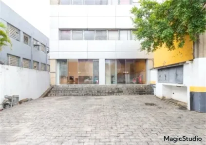 Prédio Comercial para alugar, 911m² no Santo Amaro, São Paulo