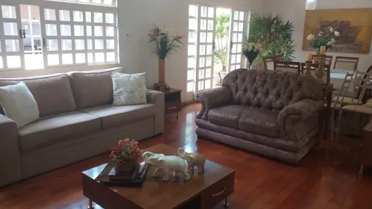Casa com 4 Quartos à venda, 360m² no Olinda, Uberaba