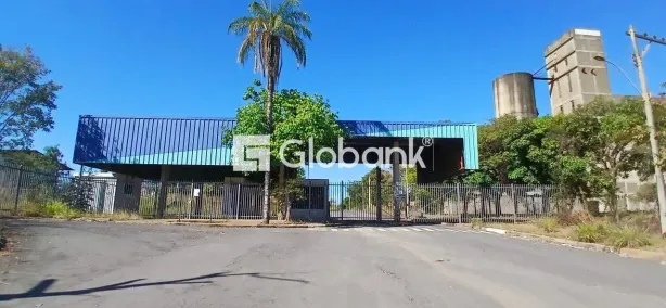 Galpão/Depósito/Armazém para alugar, 2542m² no Distrito Industrial, Montes Claros