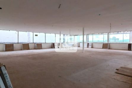 Sala Comercial à venda, 270m² no Vila da Serra, Nova Lima