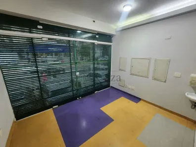 Prédio Comercial com 8 Quartos para alugar, 350m² no Pacaembu, São Paulo