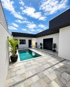 Casa com 3 Quartos à venda, 213m² no Jardim Itália, Maringá