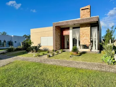 Casa de Condomínio com 3 Quartos à venda, 187m² no Capão da Canoa, Capão da Canoa