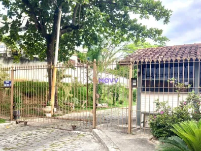 Casa de Condomínio com 4 Quartos à venda, 170m² no Vila Três, São Gonçalo