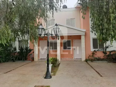 Casa de Condomínio com 3 Quartos para alugar, 77m² no Jardim Karaíba, Uberlândia