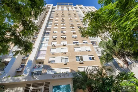 Apartamento com 3 Quartos à venda, 74m² no Vila Ipiranga, Porto Alegre