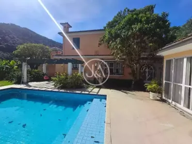 Casa com 9 Quartos para alugar, 350m² no Centro, Petrópolis
