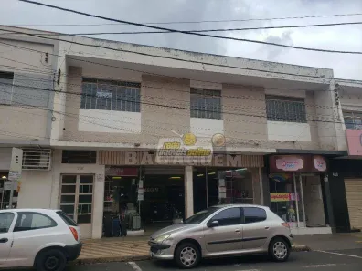 Apartamento com 3 Quartos para alugar, 105m² no São Benedito, Uberaba
