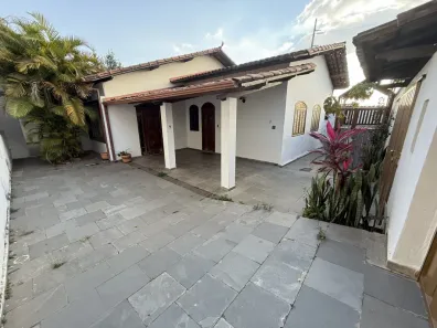 Casa com 4 Quartos à venda, 136m² no Filadélfia, Betim