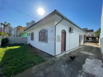 Casa com 3 Quartos à venda, 97m² no Itacorubi, Florianópolis