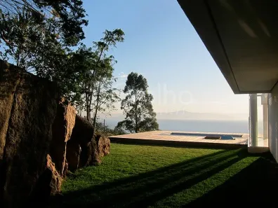 Casa de Condomínio com 3 Quartos para alugar, 500m² no Cacupé, Florianópolis
