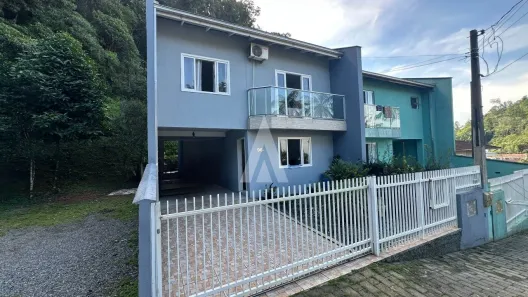 Sobrado com 4 Quartos à venda, 129m² no Pirabeiraba (Pirabeiraba), Joinville