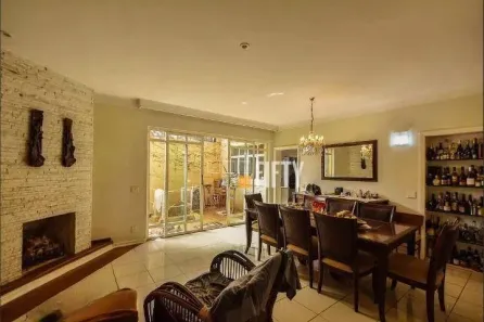 Casa com 4 Quartos para alugar, 370m² no Campo Belo, São Paulo