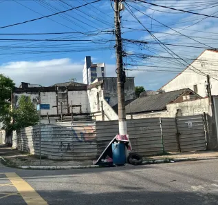 Lote/Terreno para alugar, 200m² no Centro, Macaé