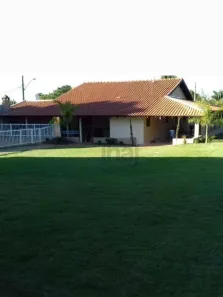 Fazenda/Sítio com 3 Quartos para alugar, 289m² no , Guapiaçu