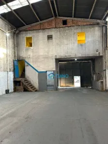 Galpão/Depósito/Armazém à venda, 600m² no Jardim Dona Sinhá, São Paulo