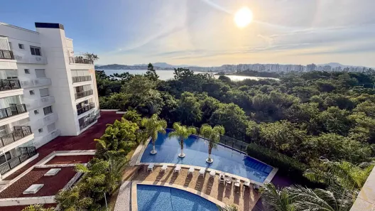 Apartamento com 3 Quartos para alugar, 104m² no Abraão, Florianópolis