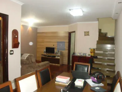 Casa com 3 Quartos à venda, 182m² no Vila Gumercindo, São Paulo