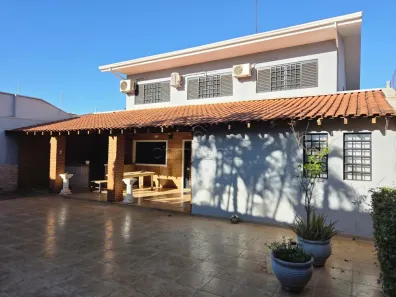 Sobrado com 5 Quartos para alugar, 386m² no Jardim Alvorada, São José do Rio Preto