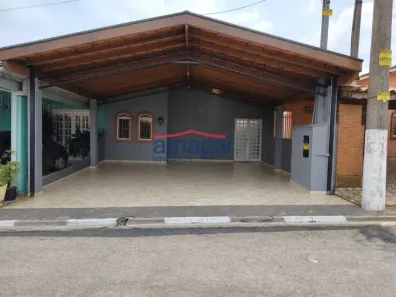 Casa de Condomínio com 3 Quartos à venda, 180m² no Parque Califórnia, Jacareí