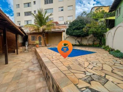 Casa com 7 Quartos à venda, 270m² no São Lucas, Belo Horizonte