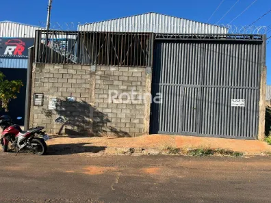 Galpão/Depósito/Armazém para alugar, 250m² no Umuarama, Uberlândia