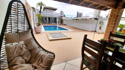 Sobrado com 4 Quartos à venda, 587m² no Vila Curuçá, Santo André