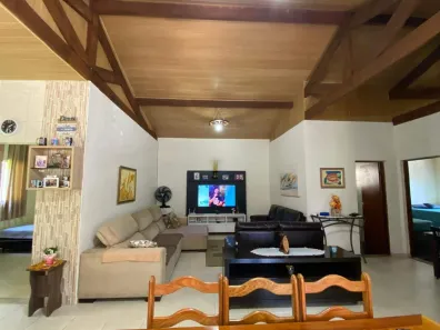 Fazenda/Sítio com 3 Quartos à venda, 1410m² no Luiz Carlos, Guararema