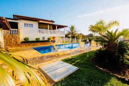 Fazenda/Sítio com 6 Quartos à venda, 900m² no Arco Íris, Salto de Pirapora