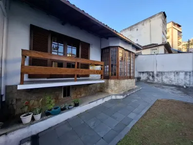 Casa com 5 Quartos para alugar, 296m² no Várzea, Teresópolis
