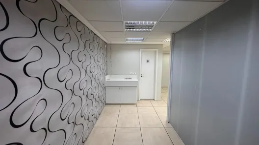 Sala Comercial para alugar, 79m² no Lageadinho, Cotia
