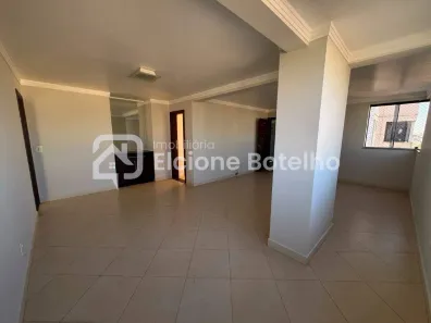 Apartamento com 3 Quartos para alugar, 130m² no Nossa Senhora Aparecida, Uberlândia