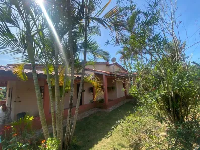 Fazenda/Sítio com 4 Quartos à venda, 1880m² no Centro, Porangaba
