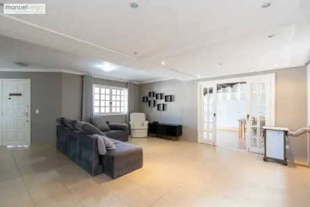 Sobrado com 3 Quartos para alugar, 200m² no Boa Vista, Curitiba