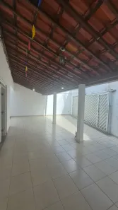 Casa com 3 Quartos para alugar, 200m² no Centro, Camaçari