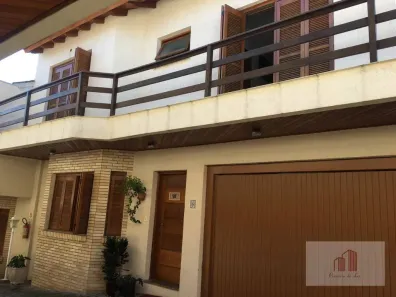 Casa com 3 Quartos à venda, 240m² no Tristeza, Porto Alegre